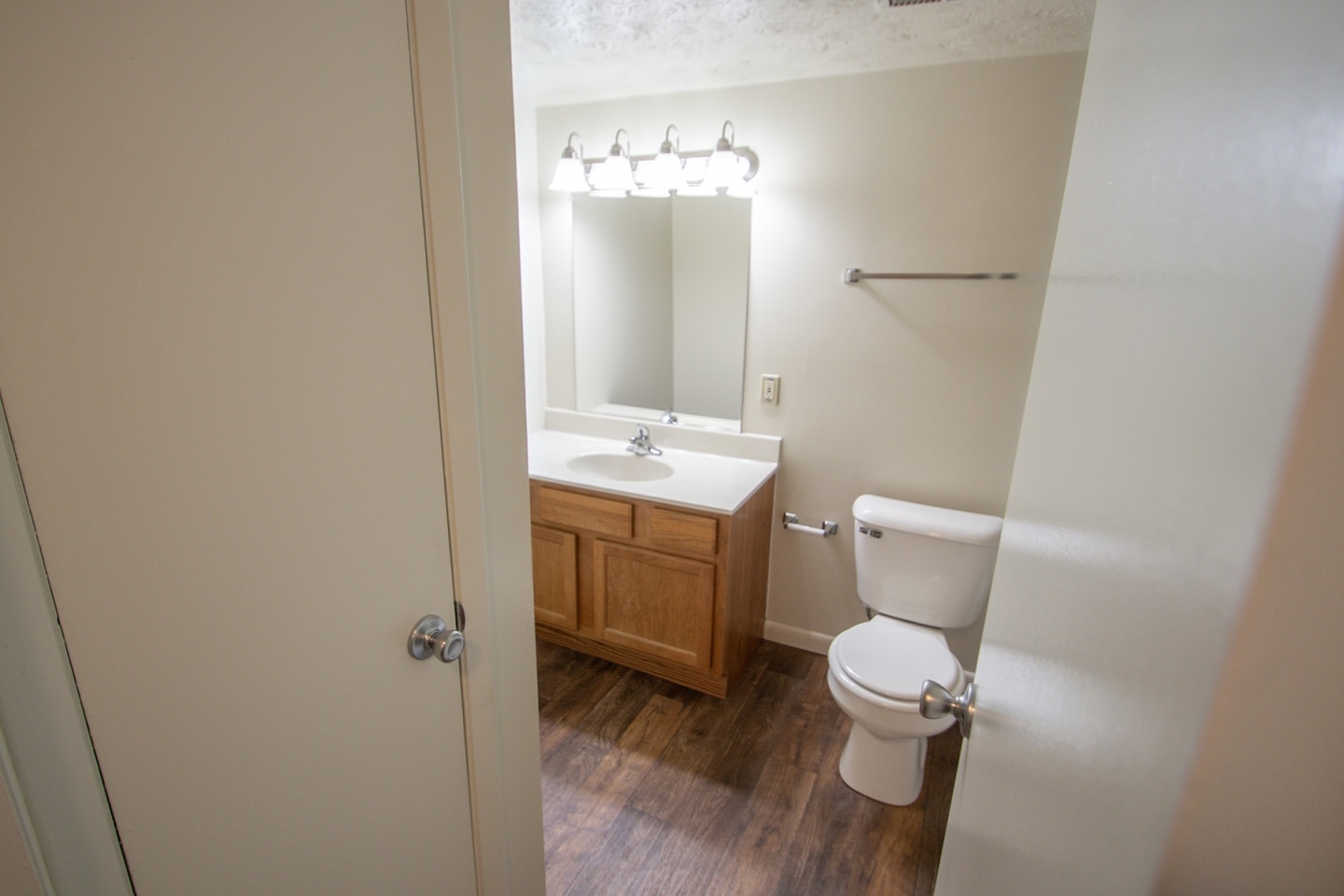 Blue Grass Manor Image 42