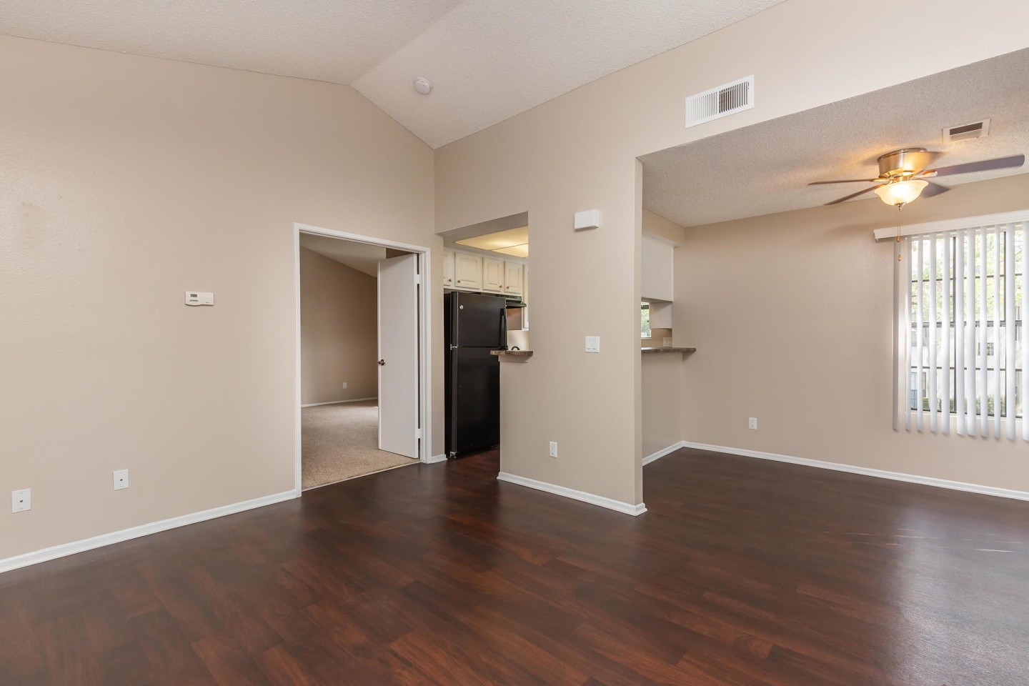 Oak Tree Court Image 17