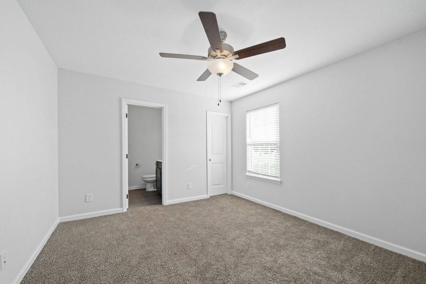 Victory Place Luxury Living Image 13
