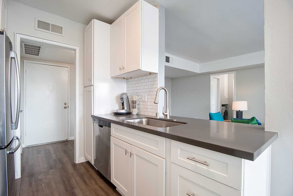 Los Robles Apartments Image 61