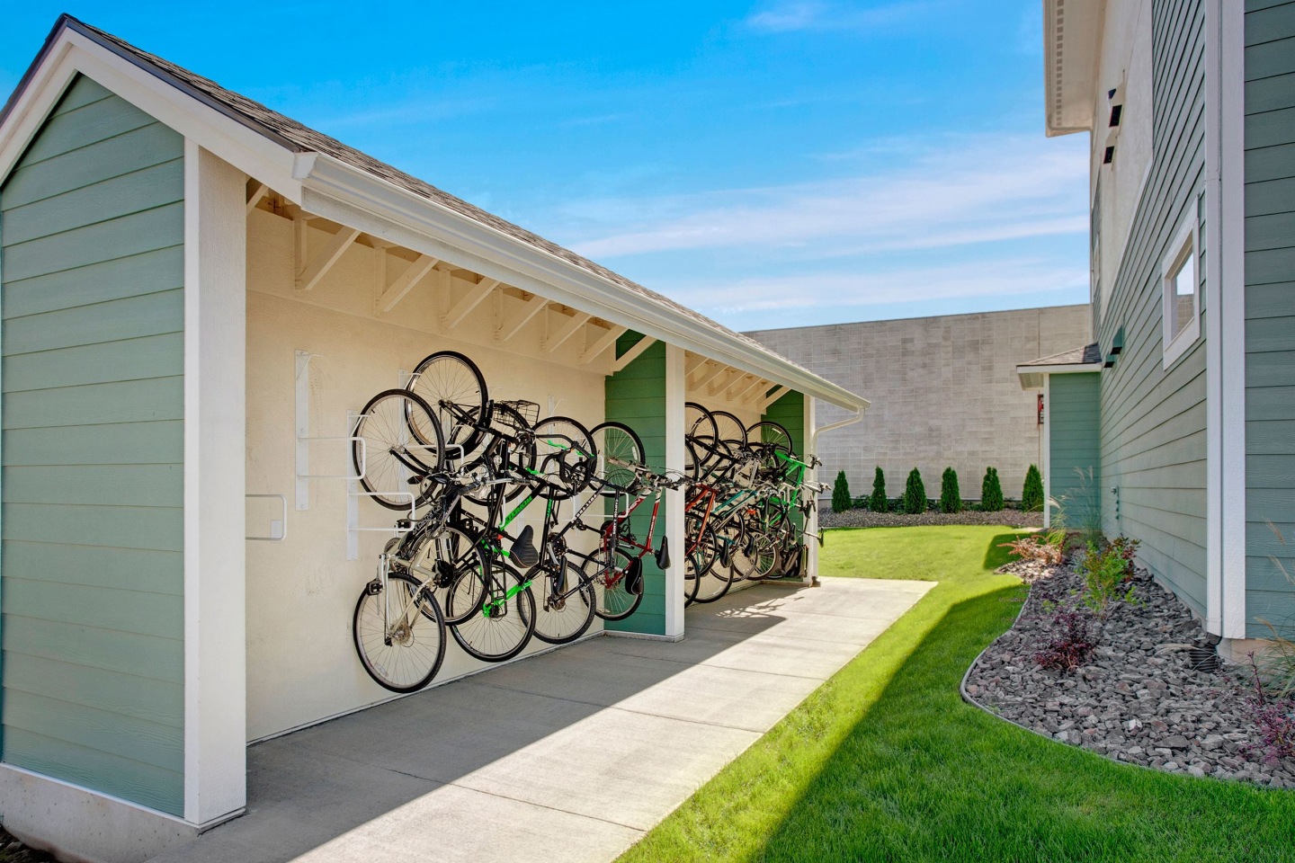600 Riverside Image 16