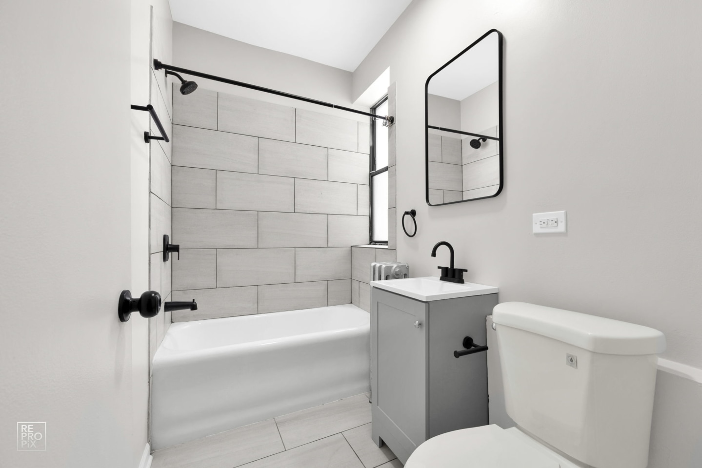 7715 South Shore Drive Image 3