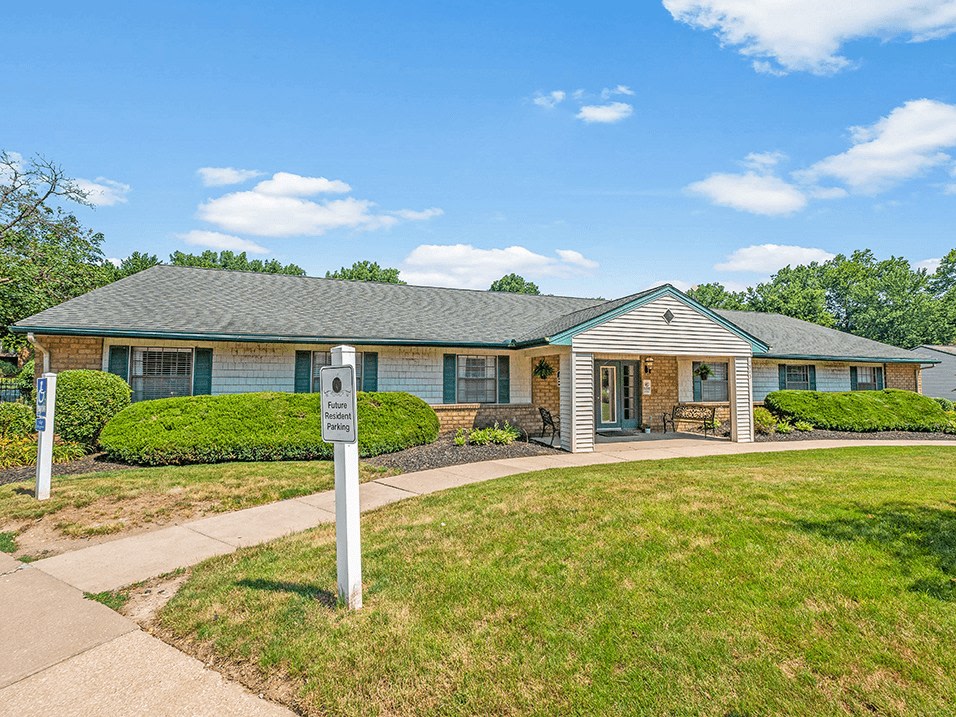 Cedarwood Village Image 25