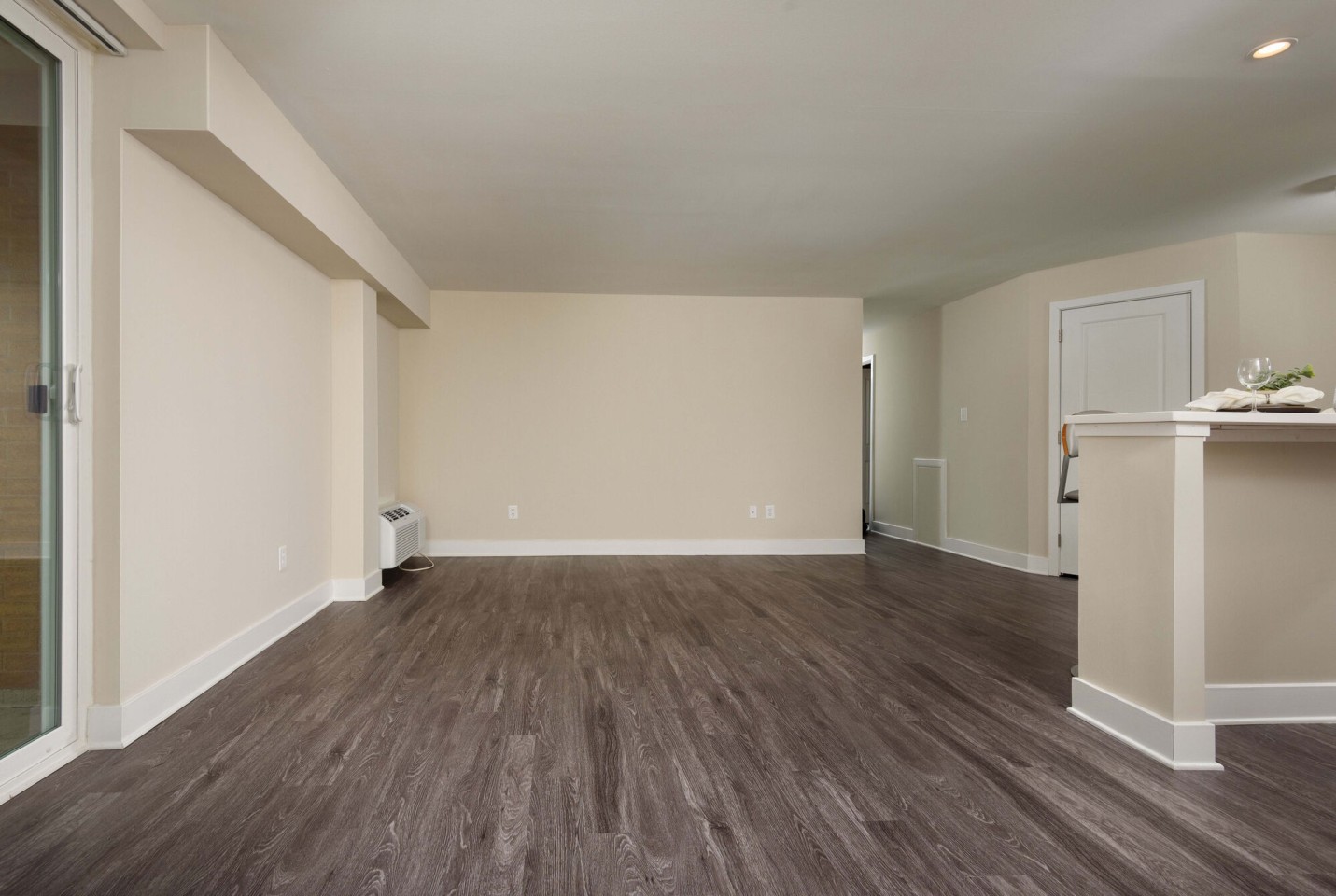 Whitney Apartments Image 15