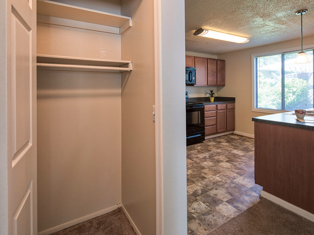 Brookdale Apartments Image 10