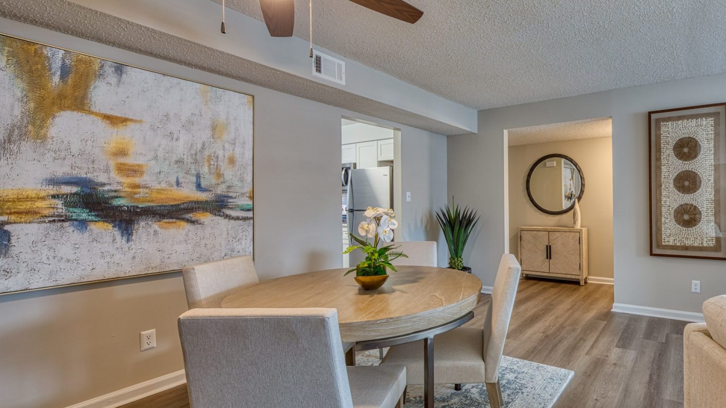 Holly Point Apartments Image 37