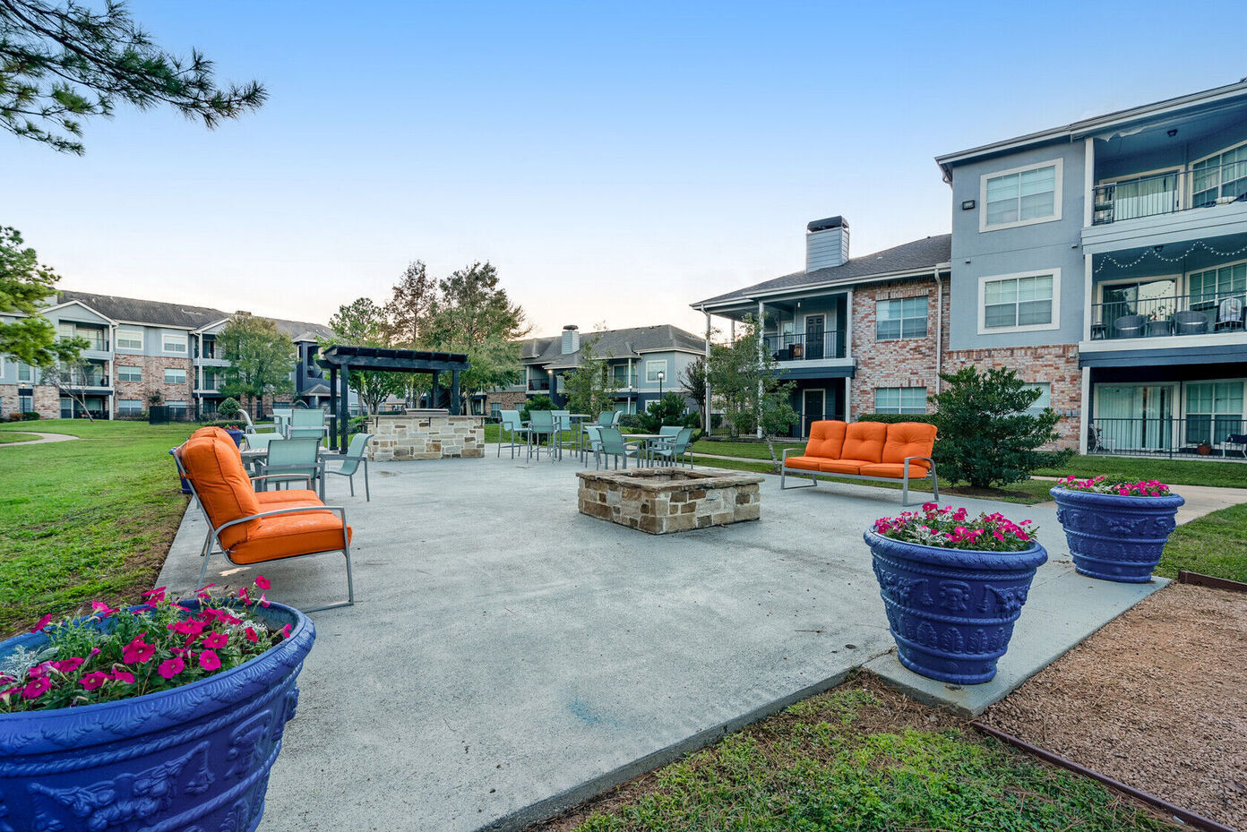 Hollister Place Image 7