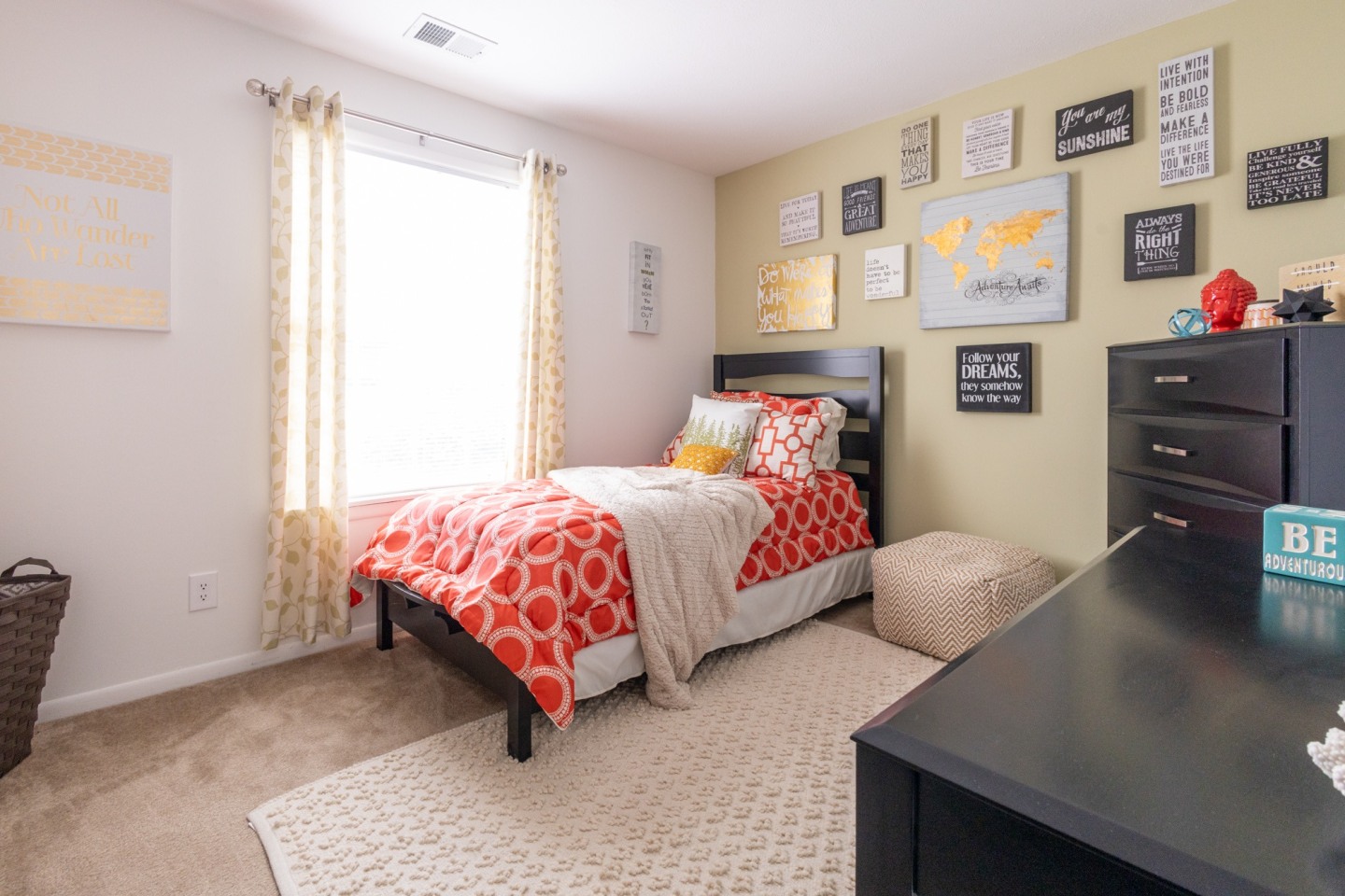 University Park Apartments Image 16