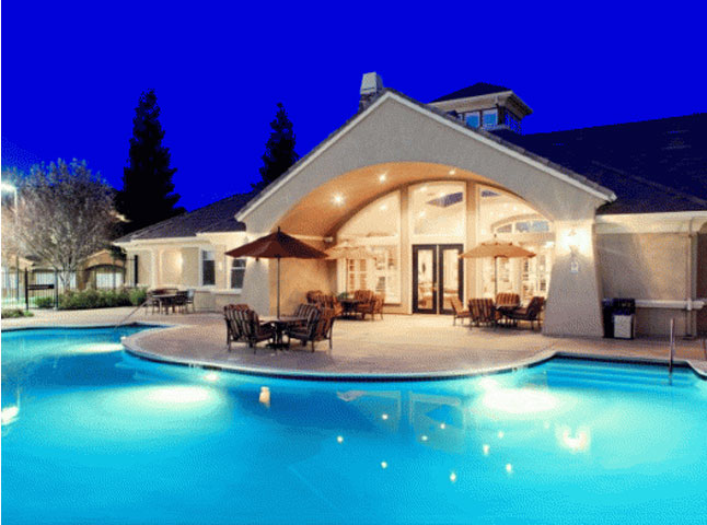 Pinnacle at Galleria Luxury Apartments Image 6