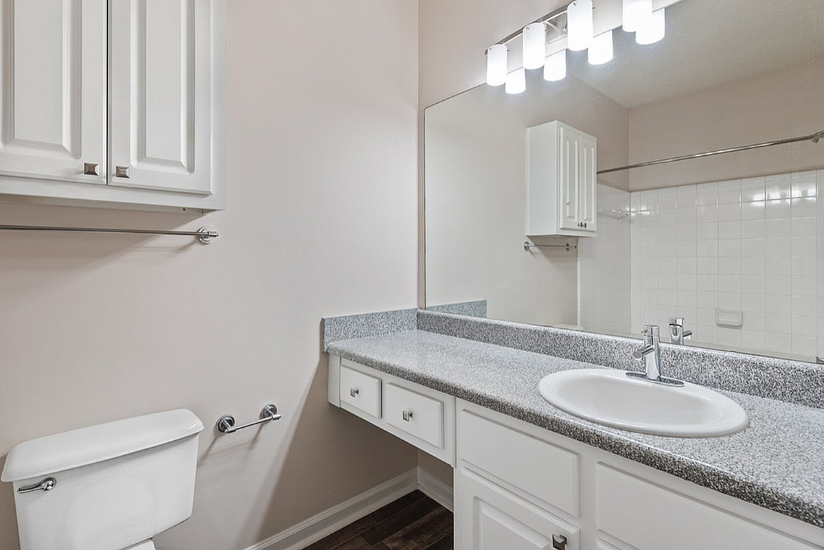 Summer Park Apartments Image 19