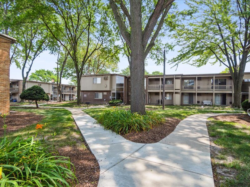 Amber Apartments of Royal Oak Image 7