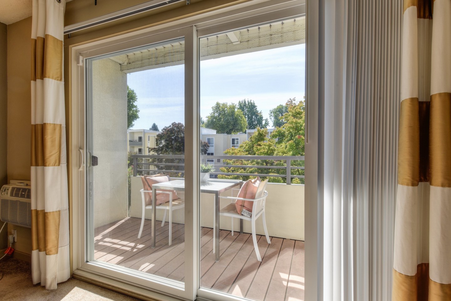 The Retreat Apartments Image 33