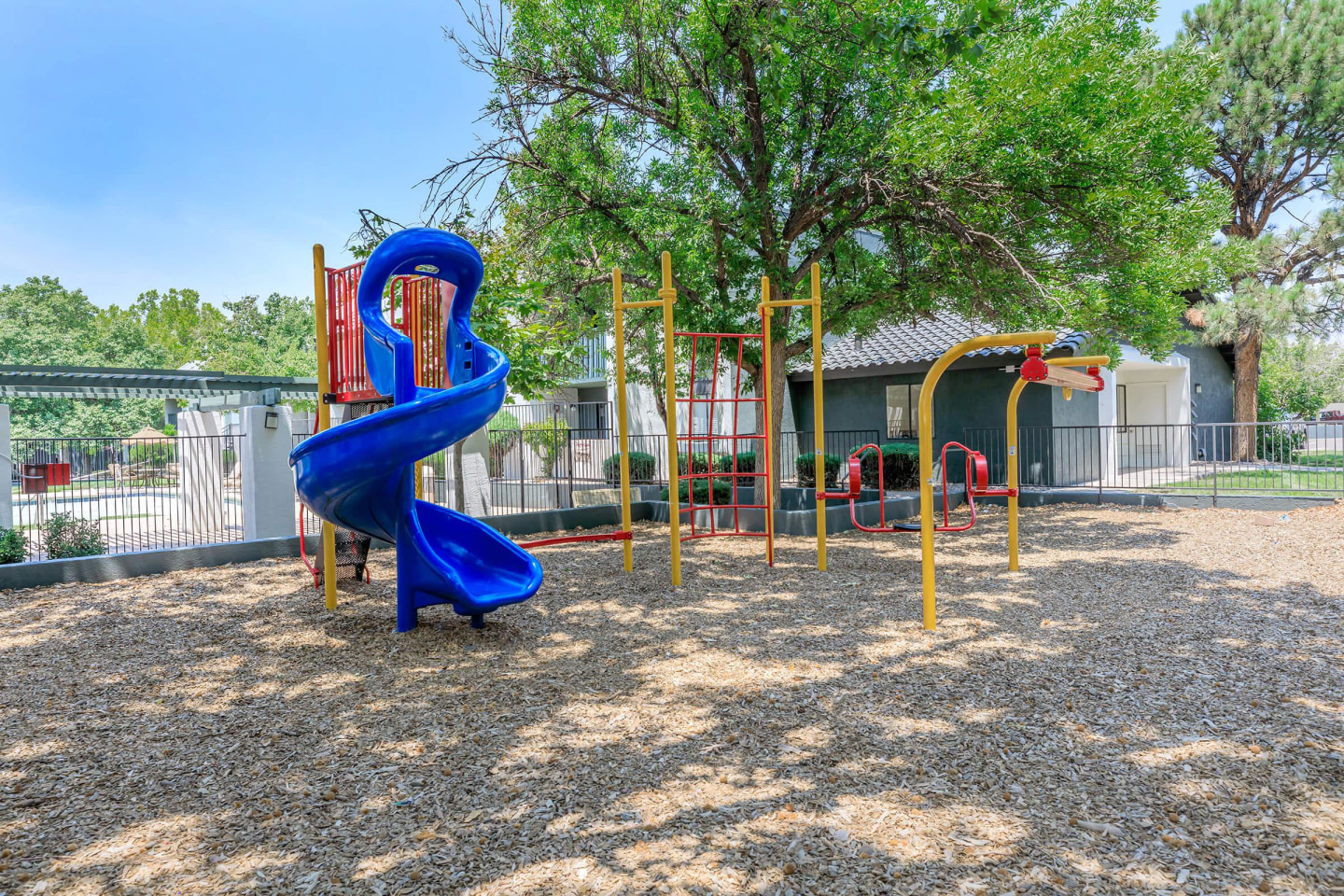Treehouse Apartments Image 52