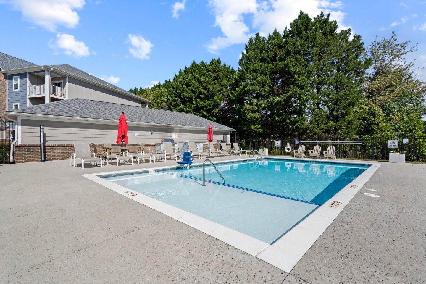 Hawks Landing Luxury Apartments Image 10
