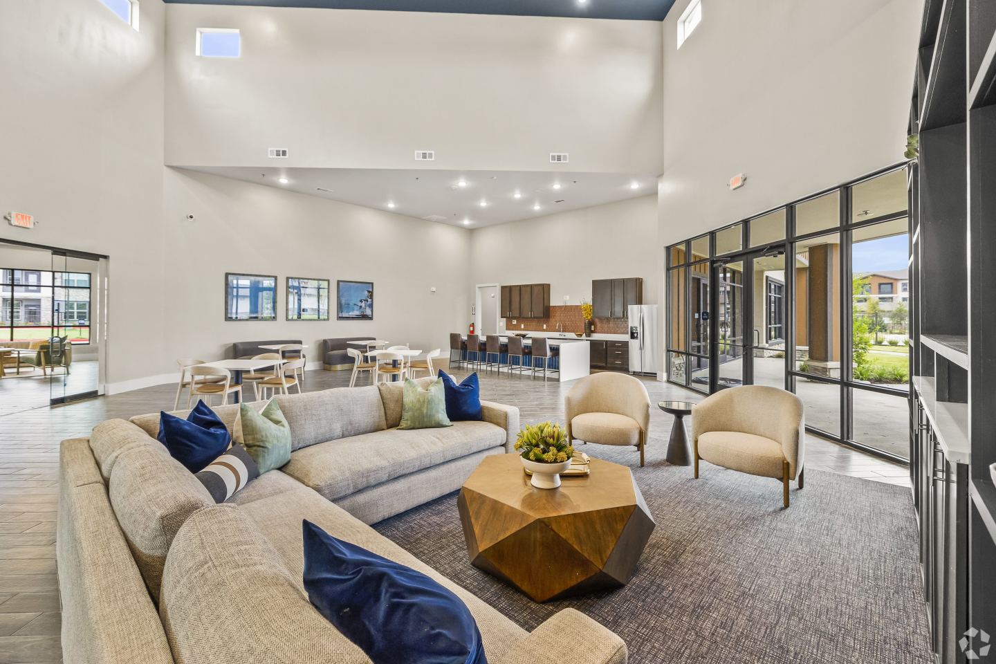 Creekside at Grand Prairie Image 8