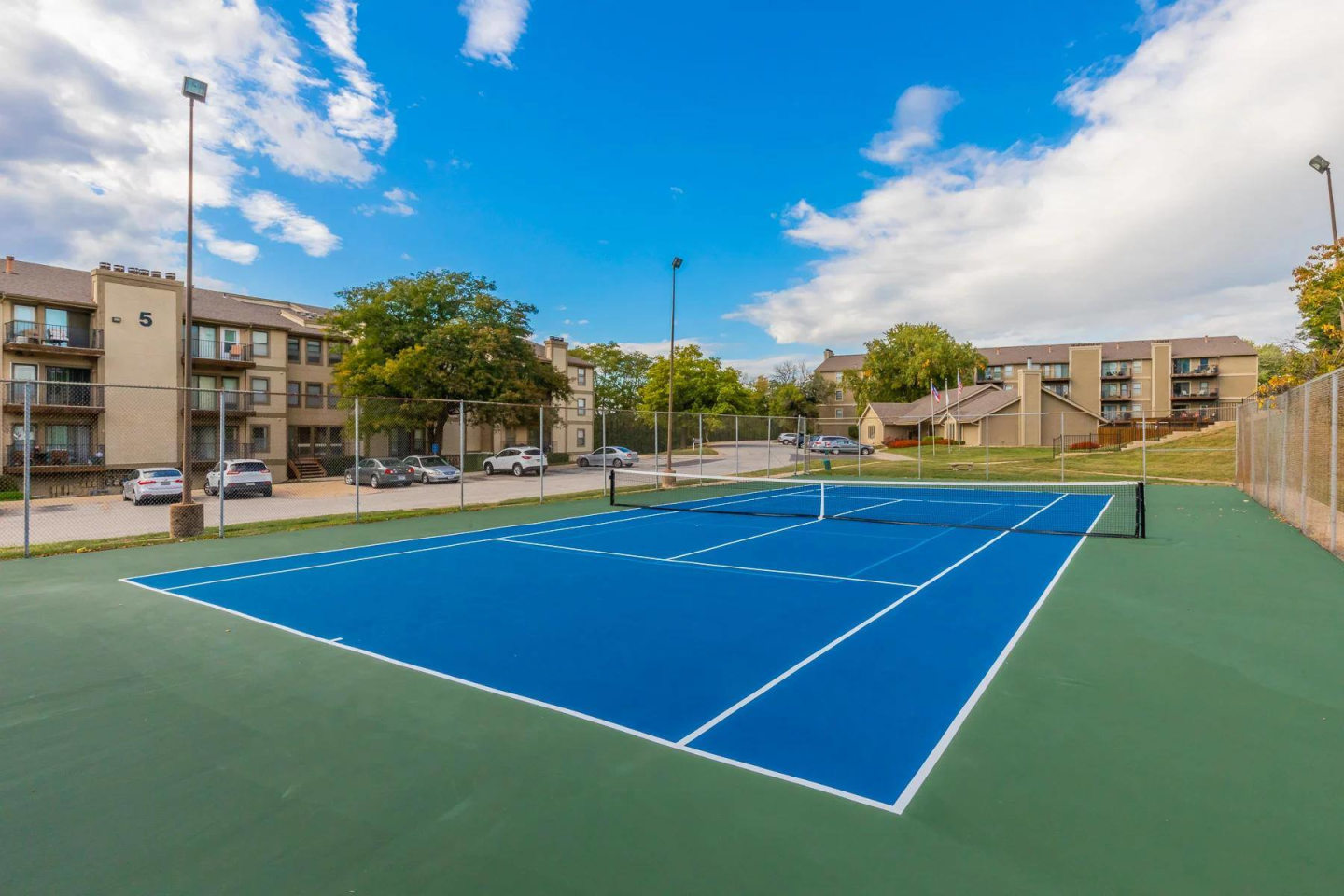 Active Adult - Cloverset Valley Apartment Homes Image 16