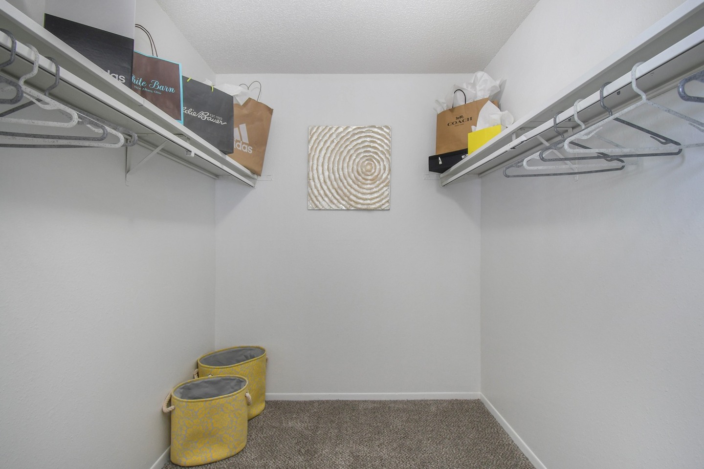 Bellevue Hills Image 23