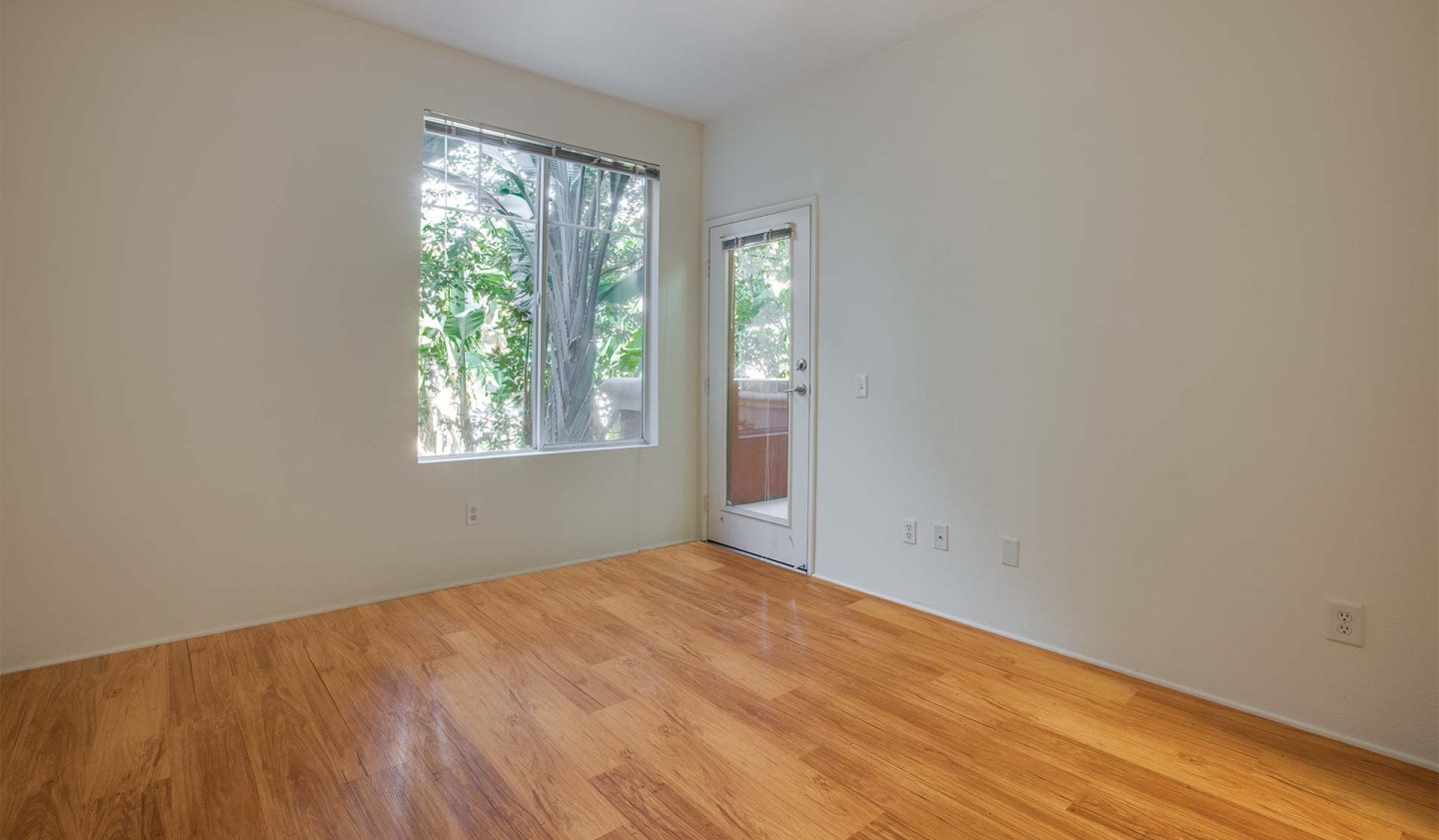 Villas at Park La Brea Image 6