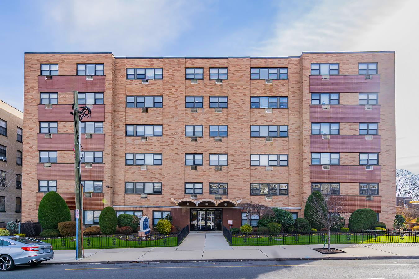 Imperial Apartments Image 15