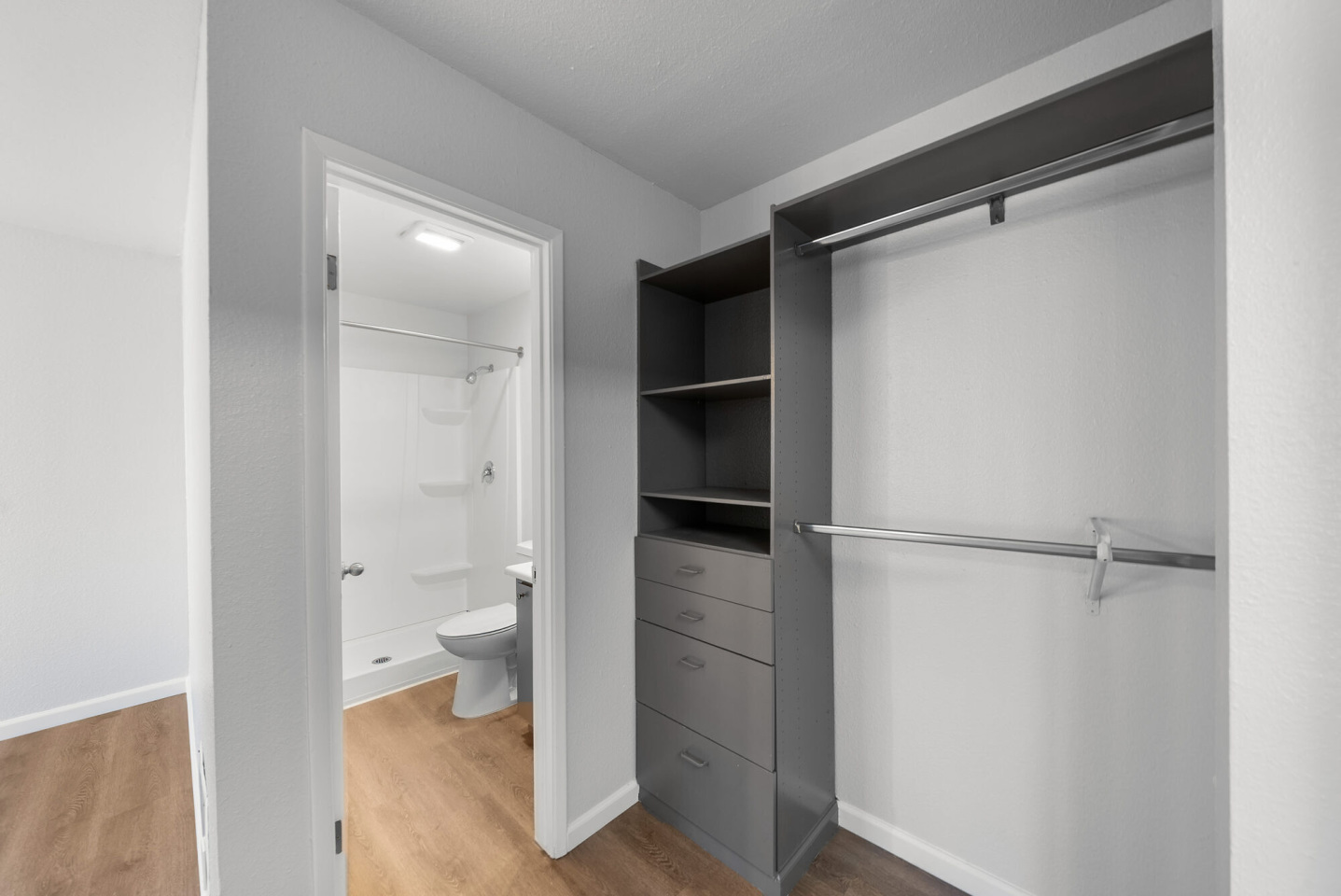 Home Suites Image 4