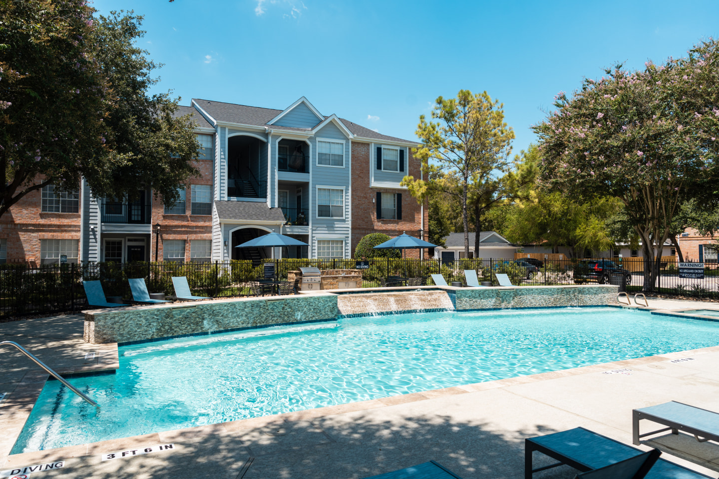 Centre at Columbia Court Image 3