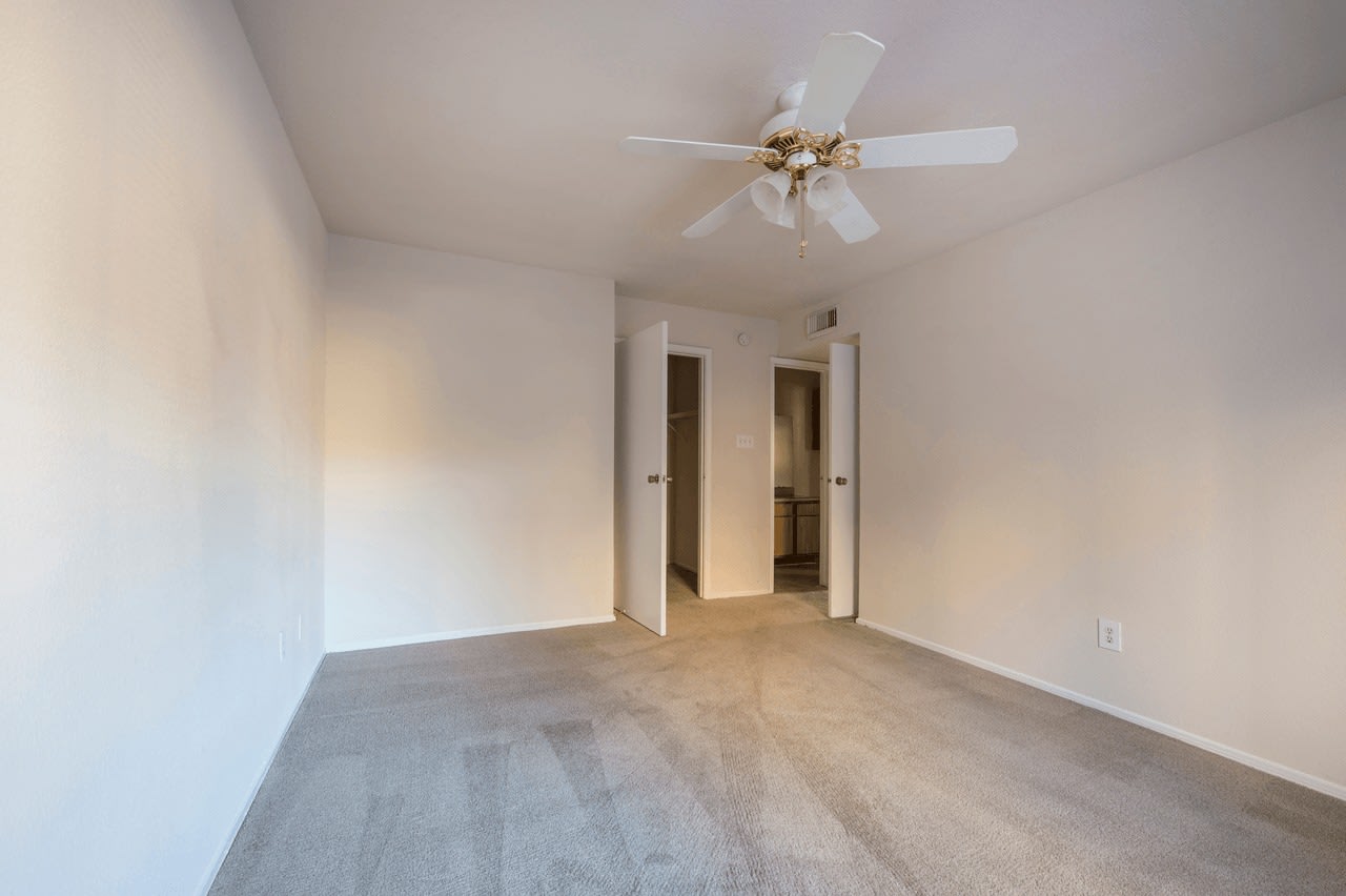 Elm Creek Apartments Image 3