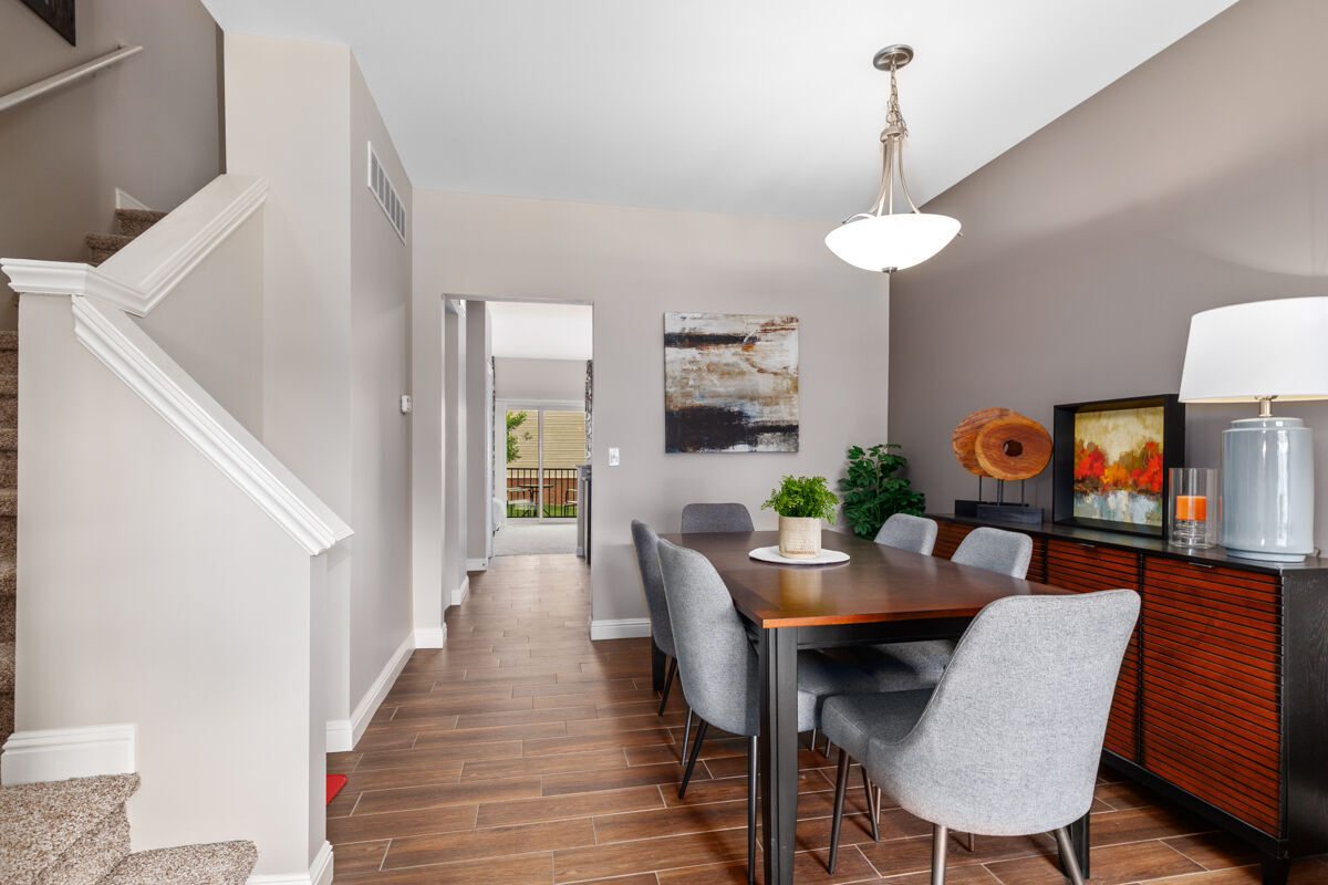 Encore Townhomes I Image 2