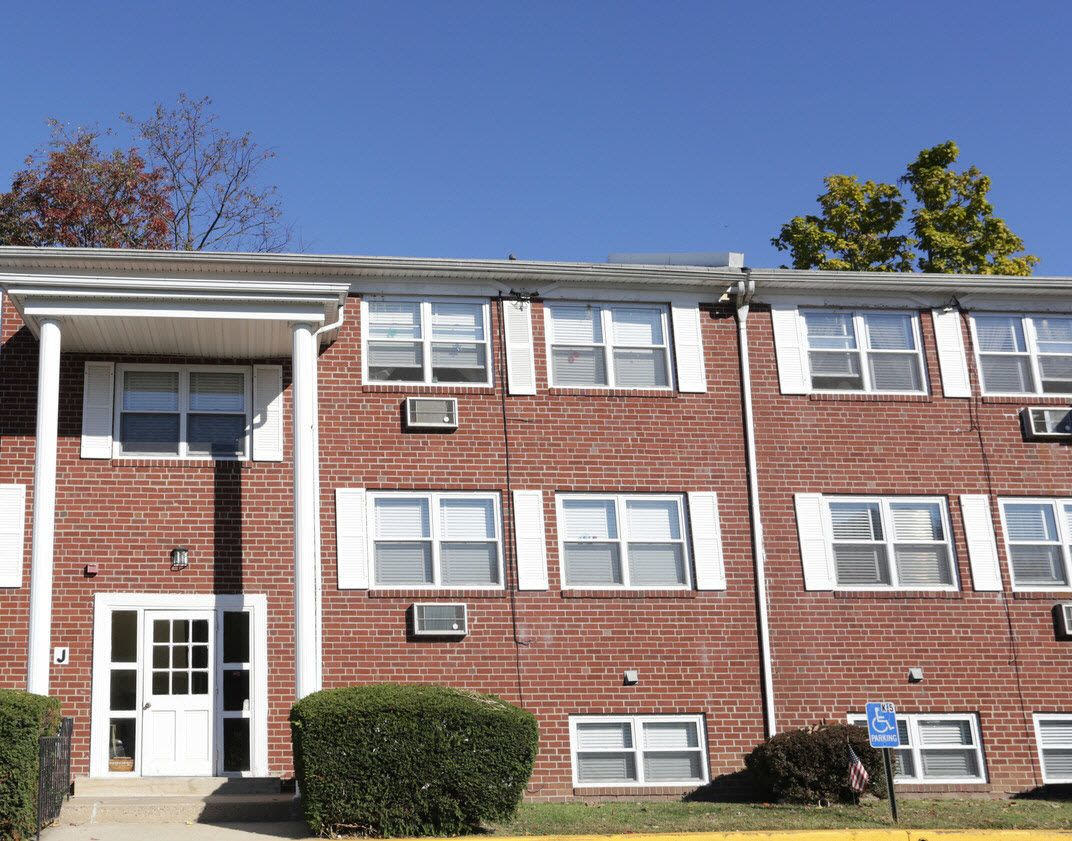 Bellevue Court Image 17