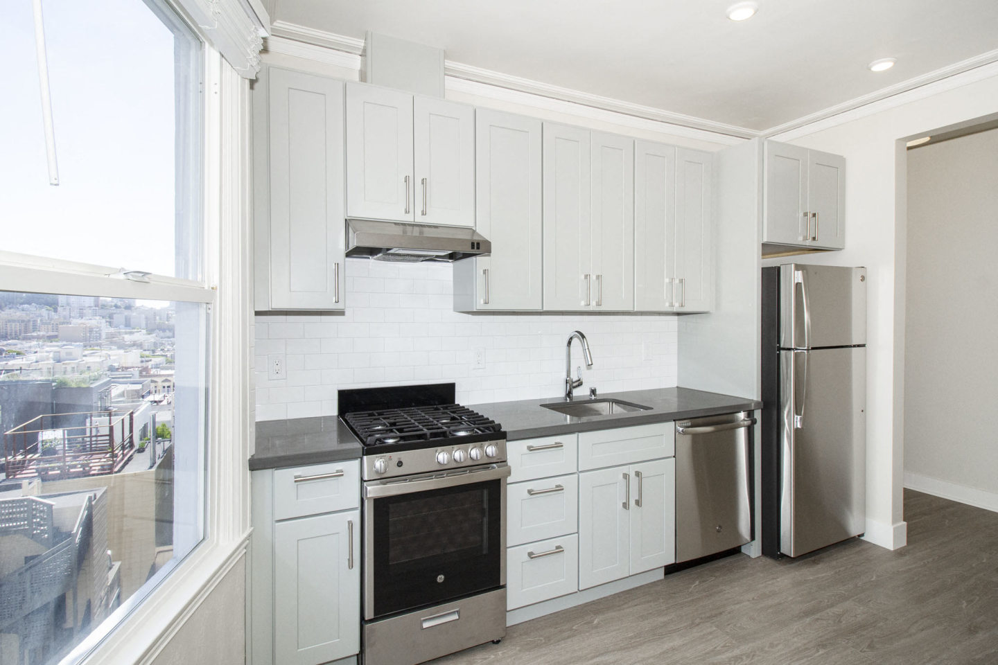 1125 BROADWAY Apartments Image 3