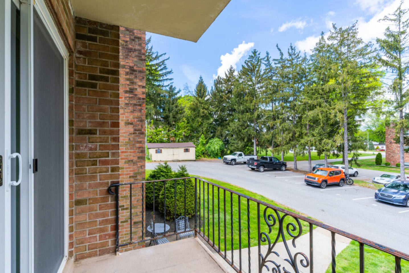 Spruce Court Apartments Image 18