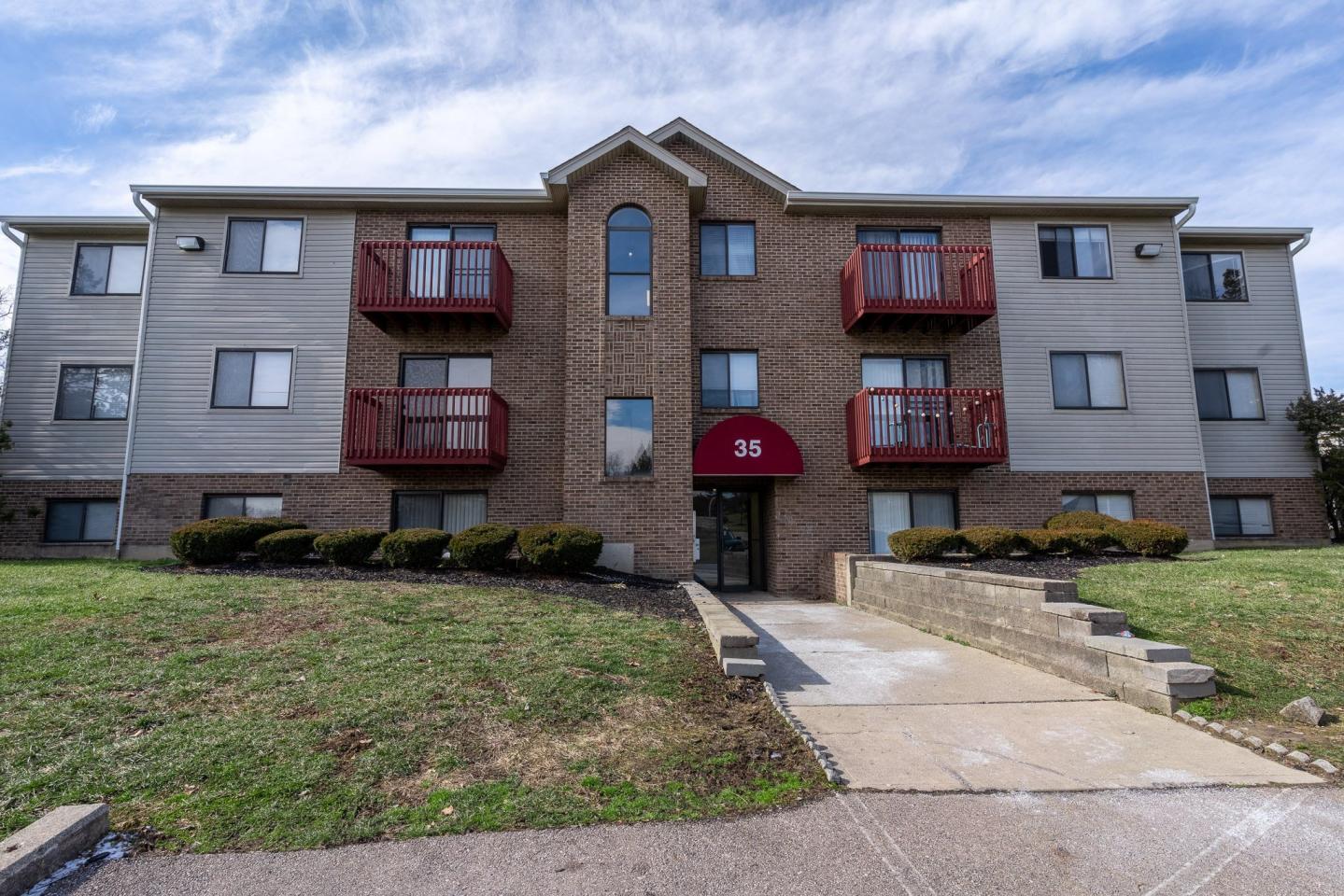 Meadow View Apartments & Townhomes Image 14