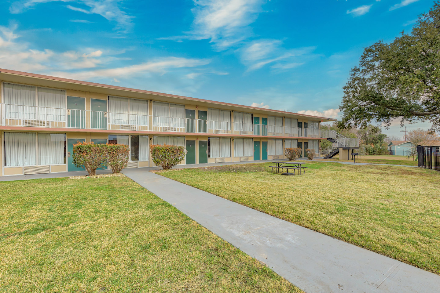 Oaks 35 Image 2