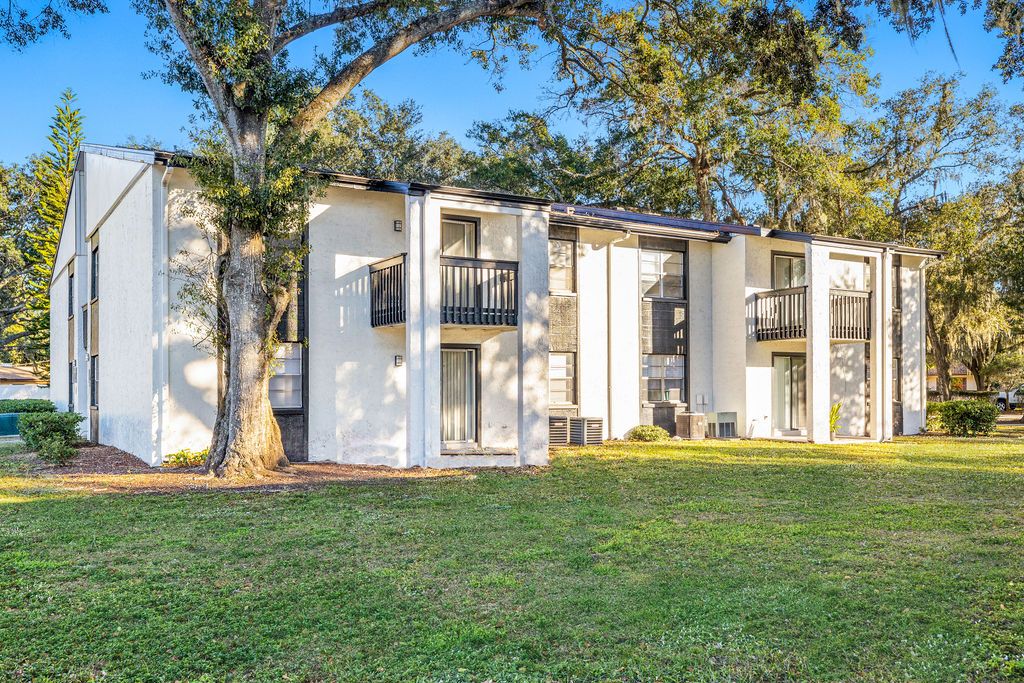 Brandon Oaks Image 7