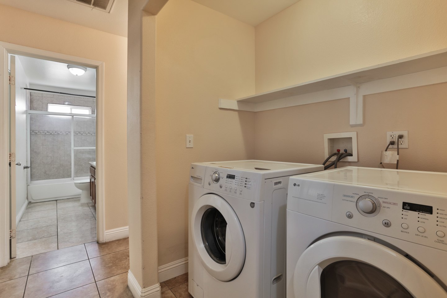 1374 W 35th Place - Co-Living Image 13