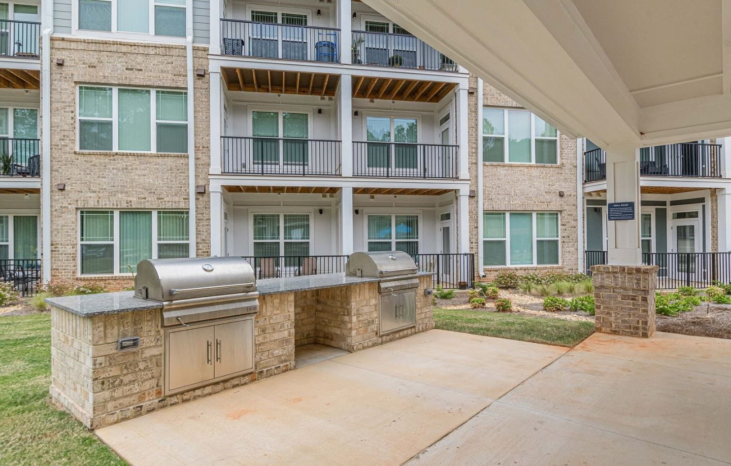 Willow Place 55+ Apartments - Senior and Affordable Housing Image 10