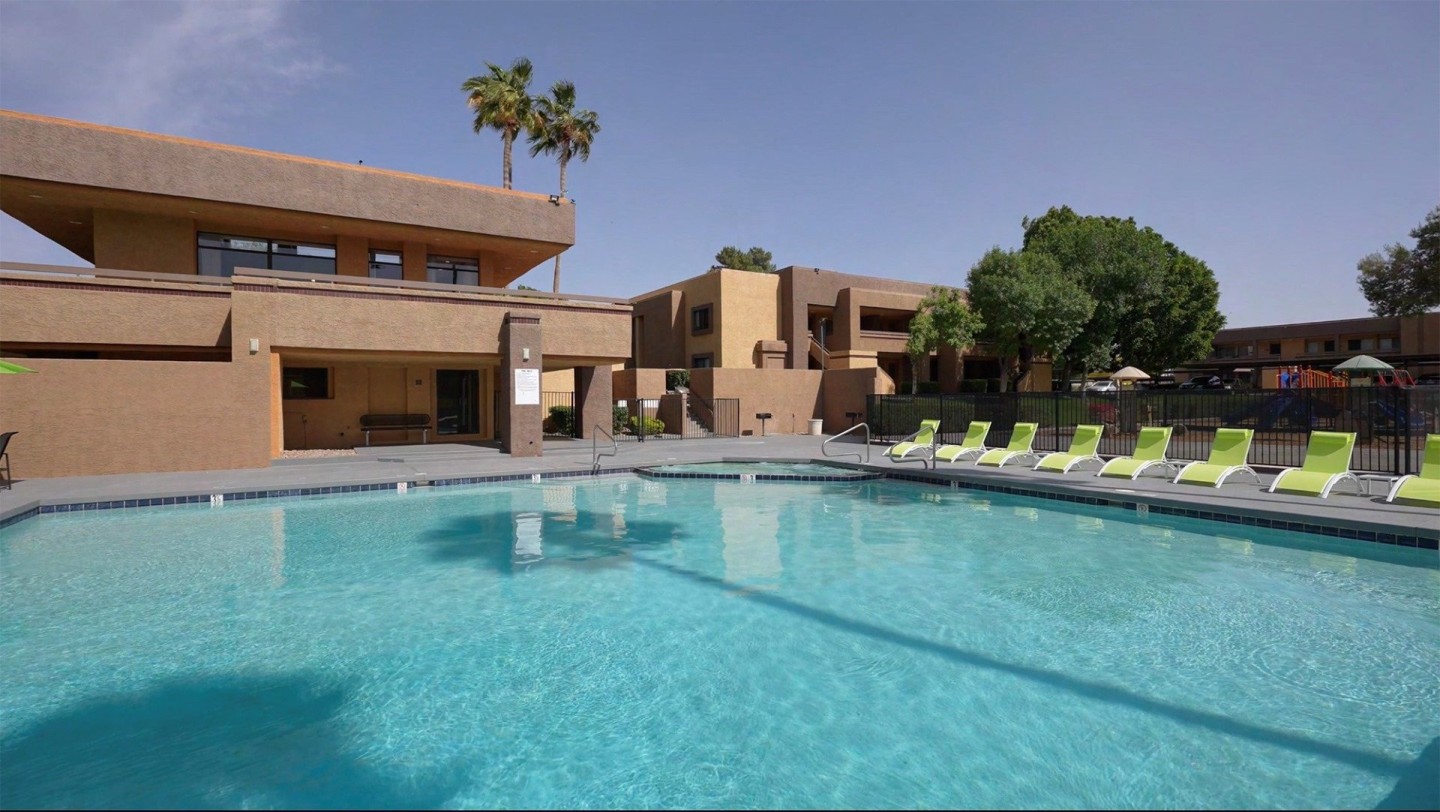Avalon Hills Image 1