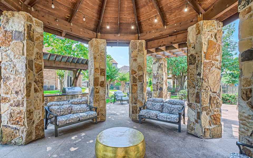 River Pointe Image 22