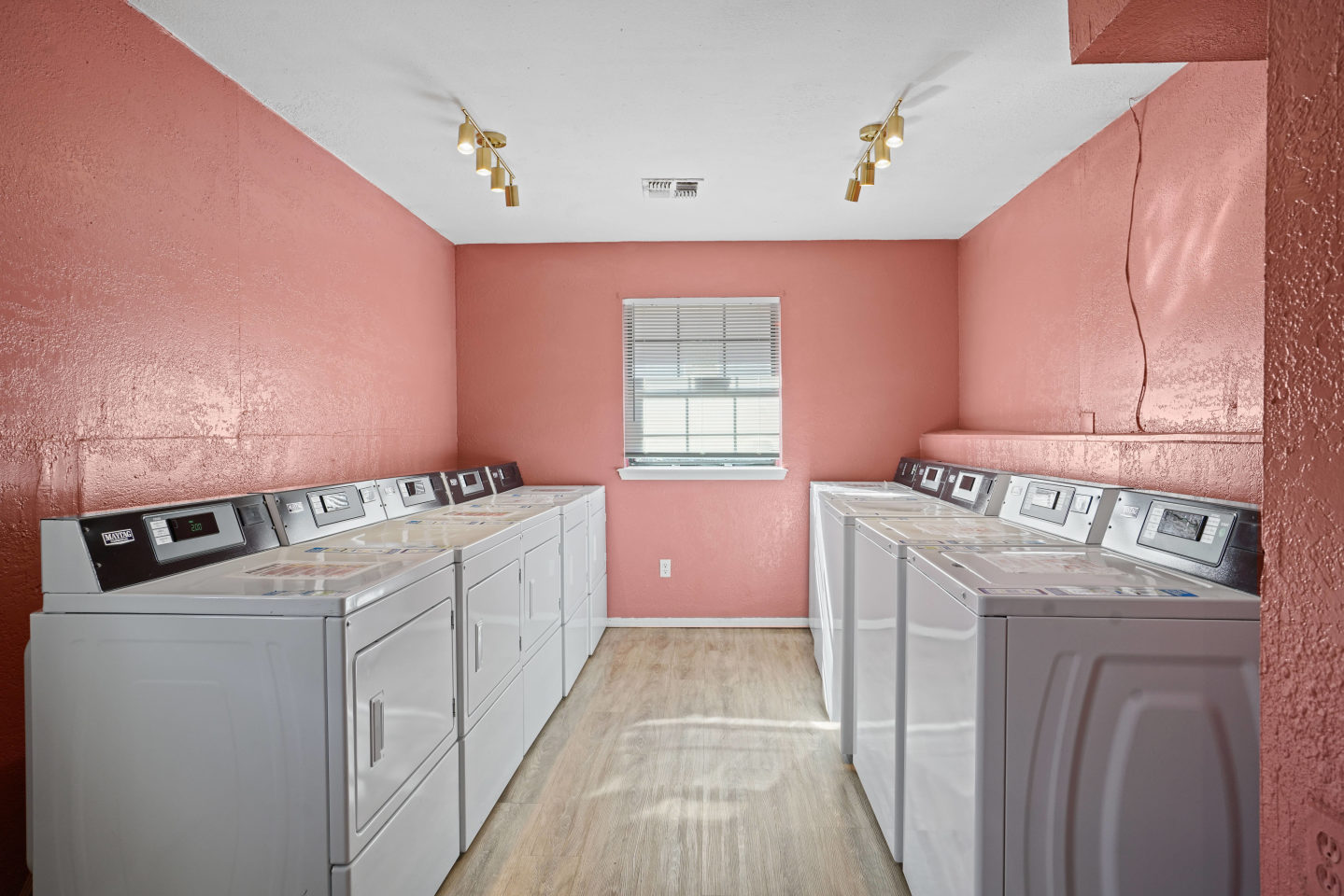 Diamond Crest Townhomes Image 9