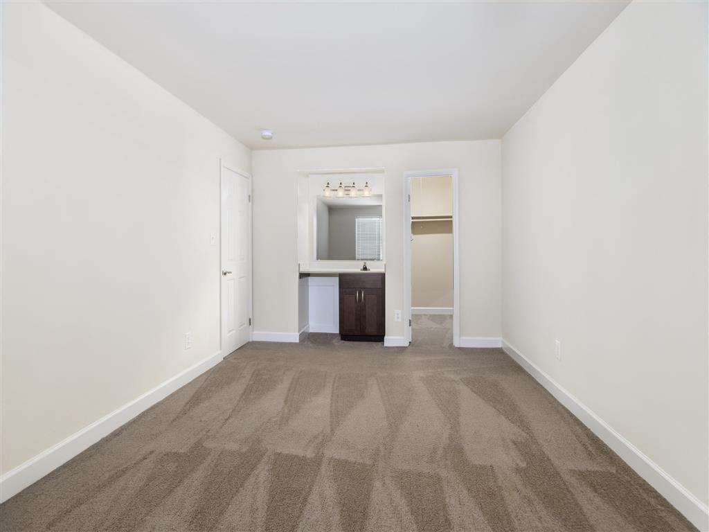 Stevens Walk Image 9
