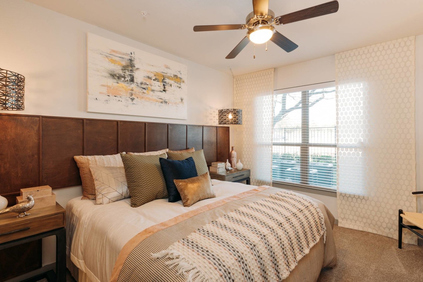 Los Robles Apartments Image 4