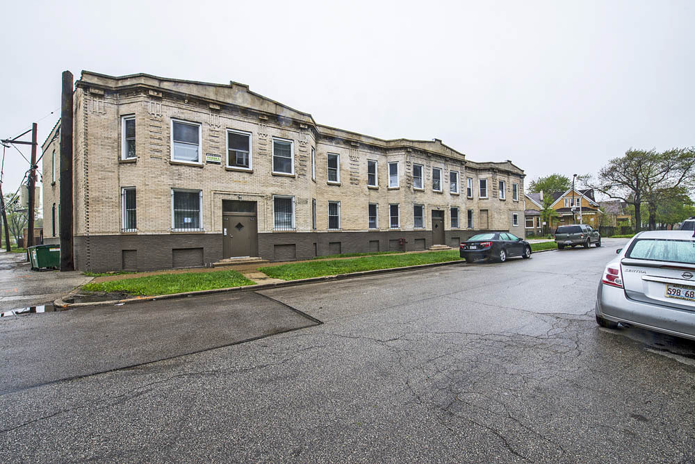 708 S Karlov Ave Image 1
