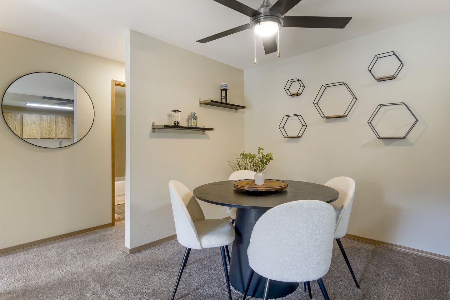 Alderwood Heights Image 3