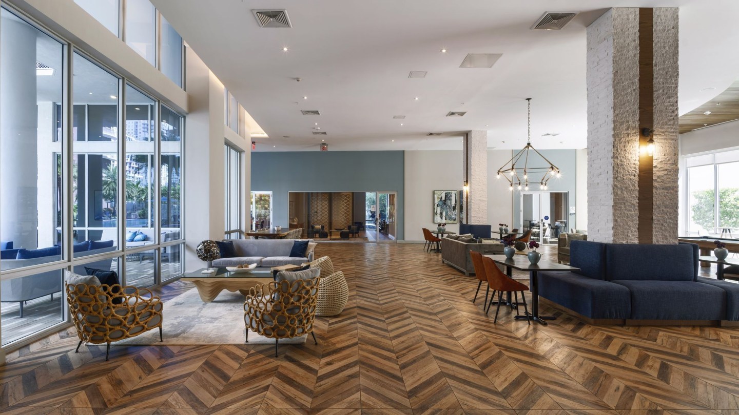 Blu27 at Edgewater Image 28