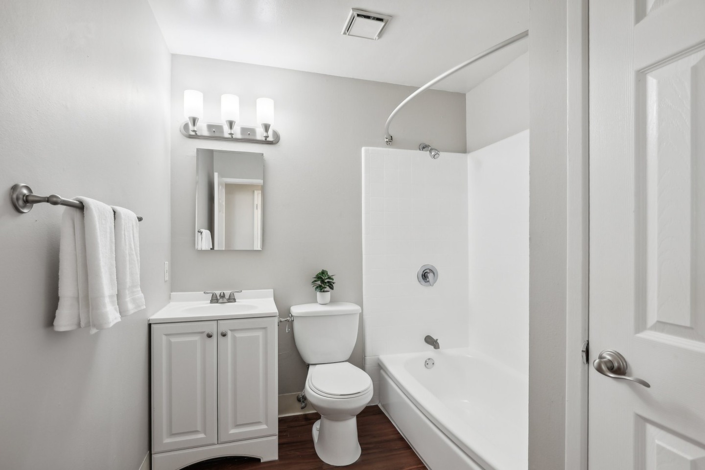 Carmel House Image 20
