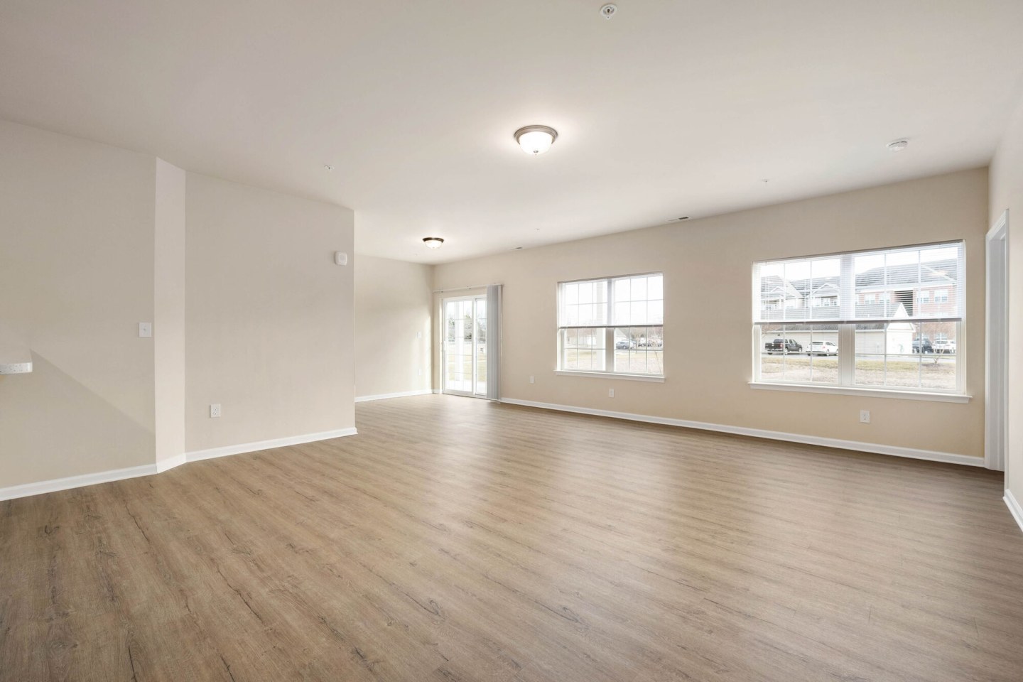 Ocean Aisle Luxury Apartment Homes Image 34