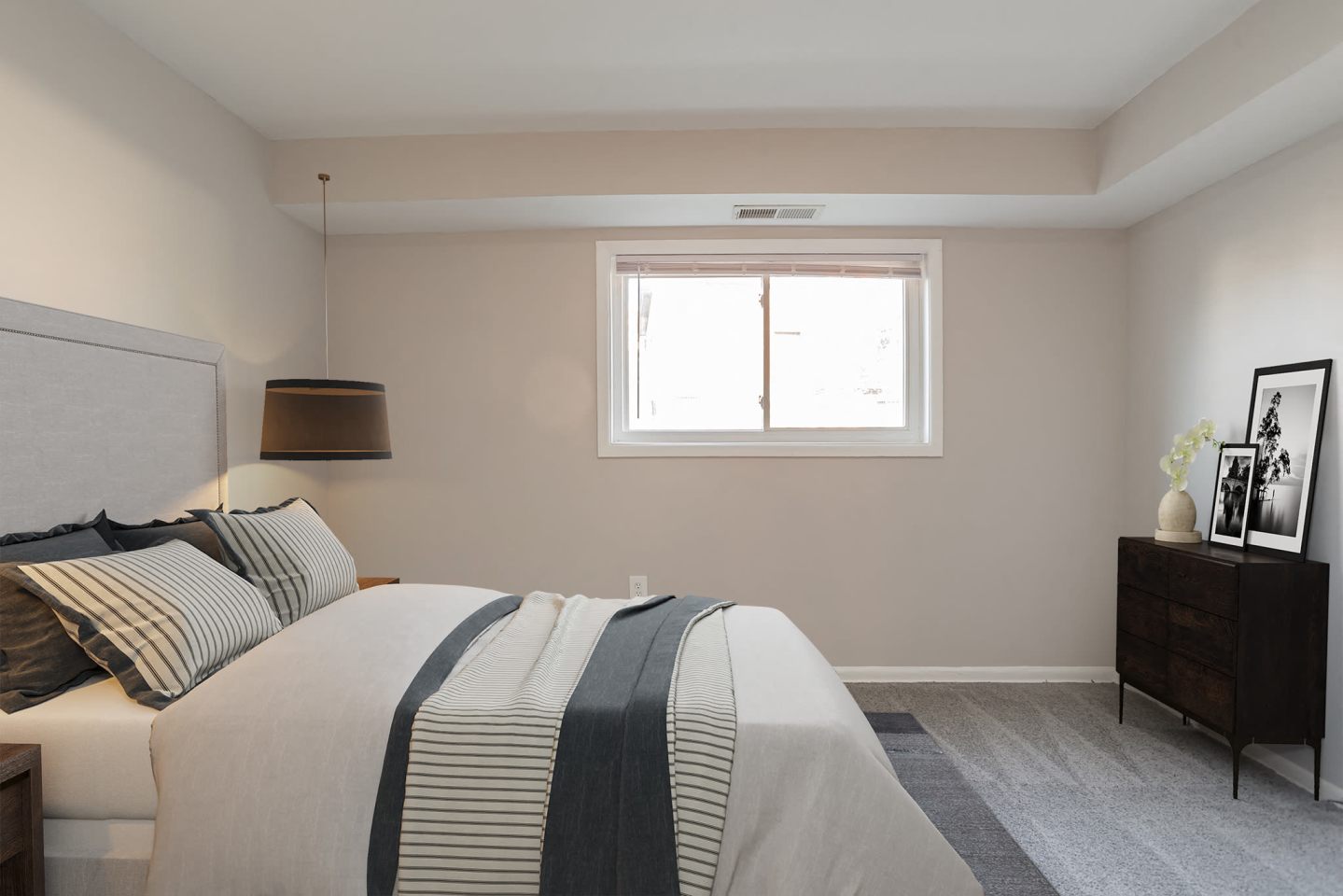 Raleigh Court Apartments Image 3