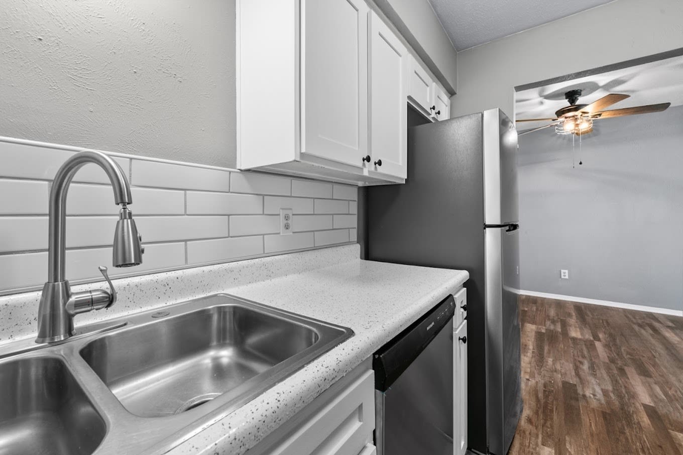 The Weston Apartments - Student Housing Image 11