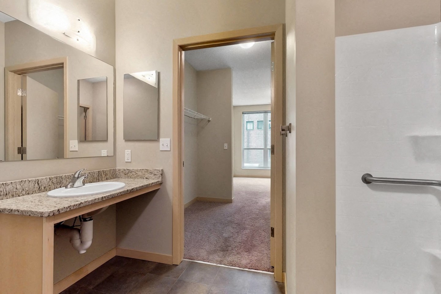 L14 Flats Image 8
