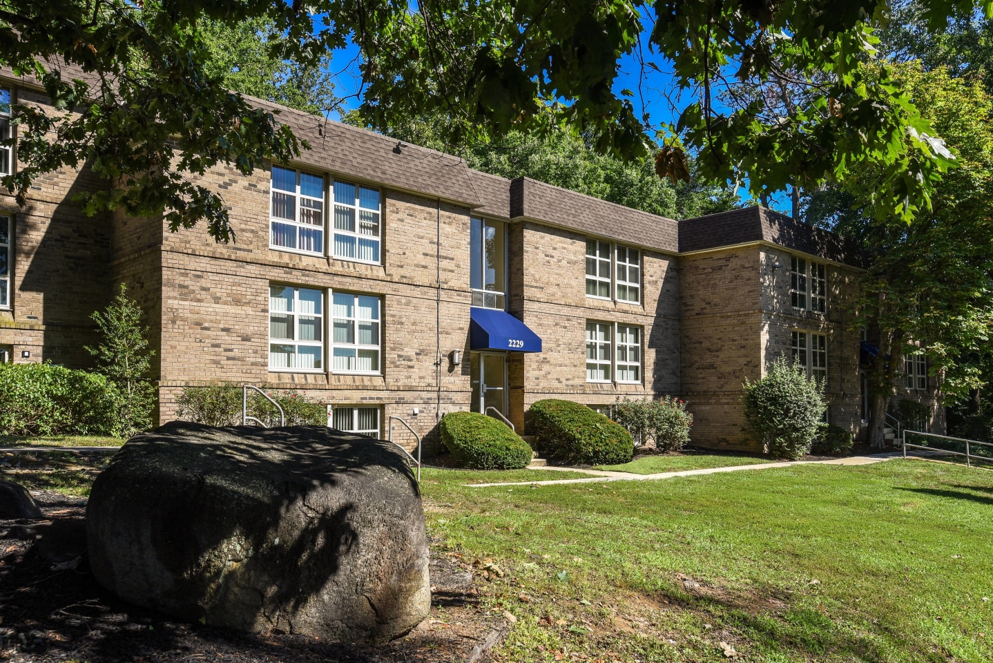 Top of the Hill Apartments Image 24