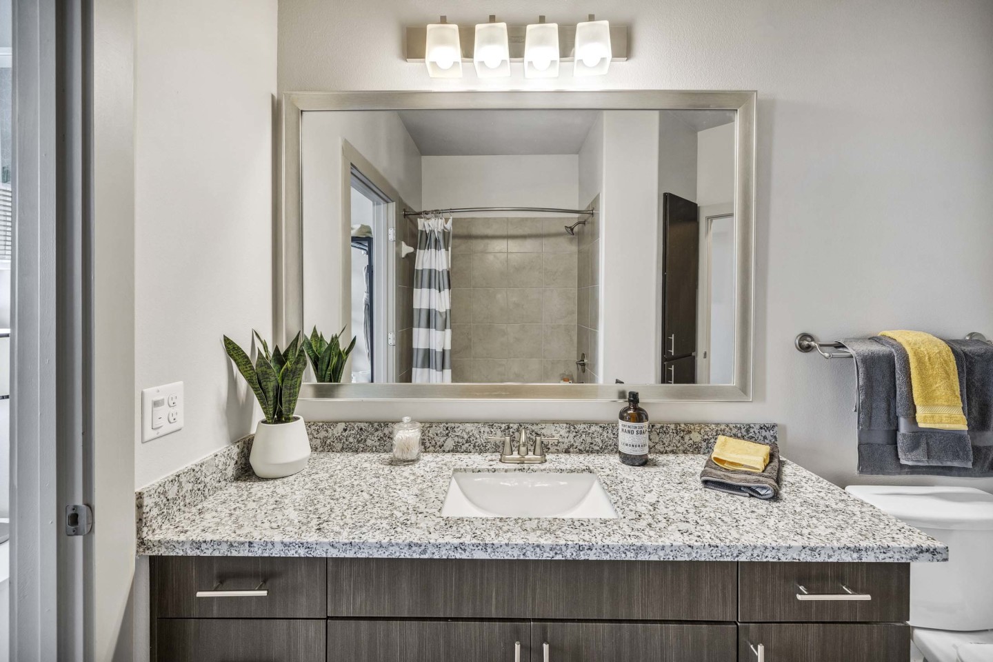 The Peri on Westheimer Image 13